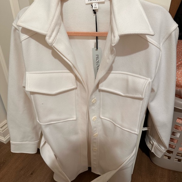 Brand new women’s coat - Picture 3 of 6